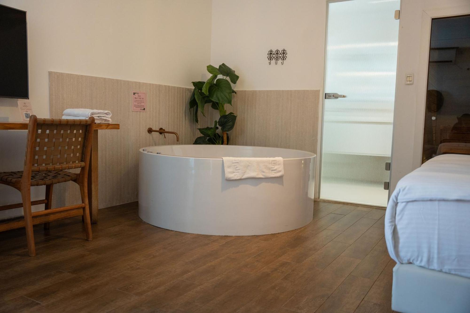 Estate Spa Boutique Hotel - Adults Only Rehovot Exterior photo